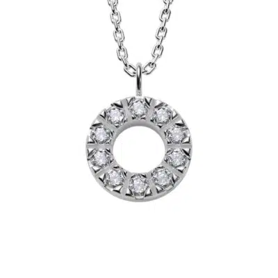 Silberschmuck mit schlichtem und zeitlosem Design: ein Kreis, der mit echten ethischen und nachhaltigen Diamanten besetzt ist.