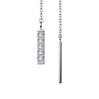 Earring made of 950/1000 silver and 0.04 carat pure diamonds that hang down both sides of the ear